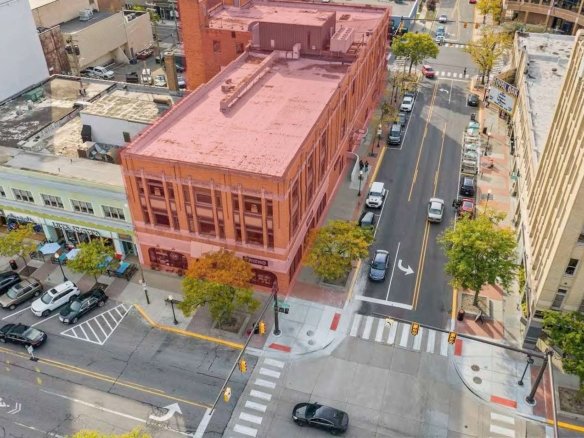 301 W. Fourth Street, Royal Oak